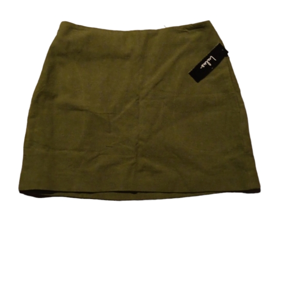 Lulus Dresses & Skirts - Lulus Army GREEN skirt with pockets Size MED. NWT